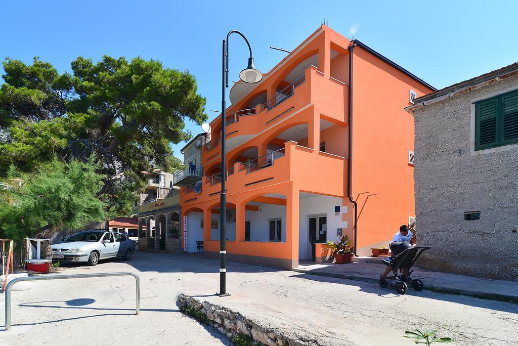 Apartments Juka 赫瓦尔 外观 照片