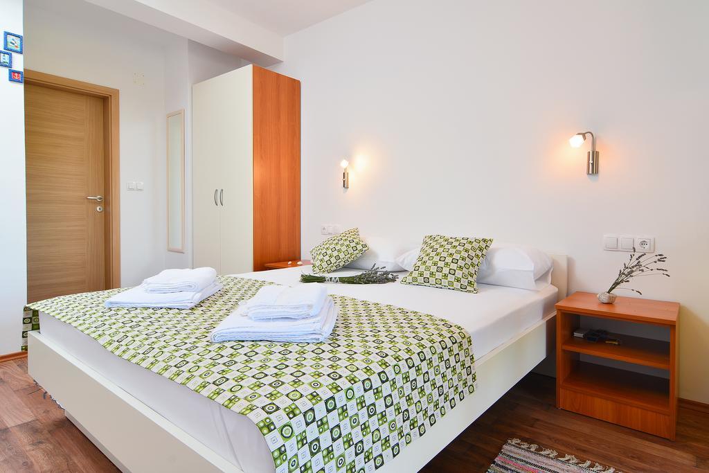 Apartments Juka 赫瓦尔 外观 照片